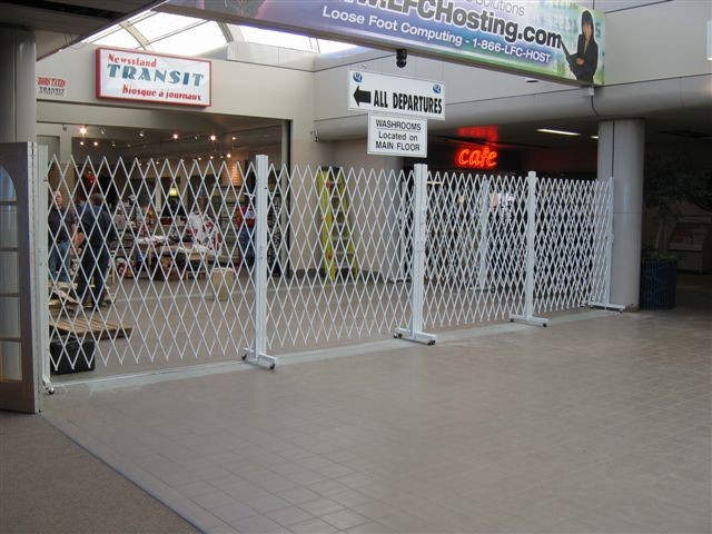 Expandable Trackless Barriers 